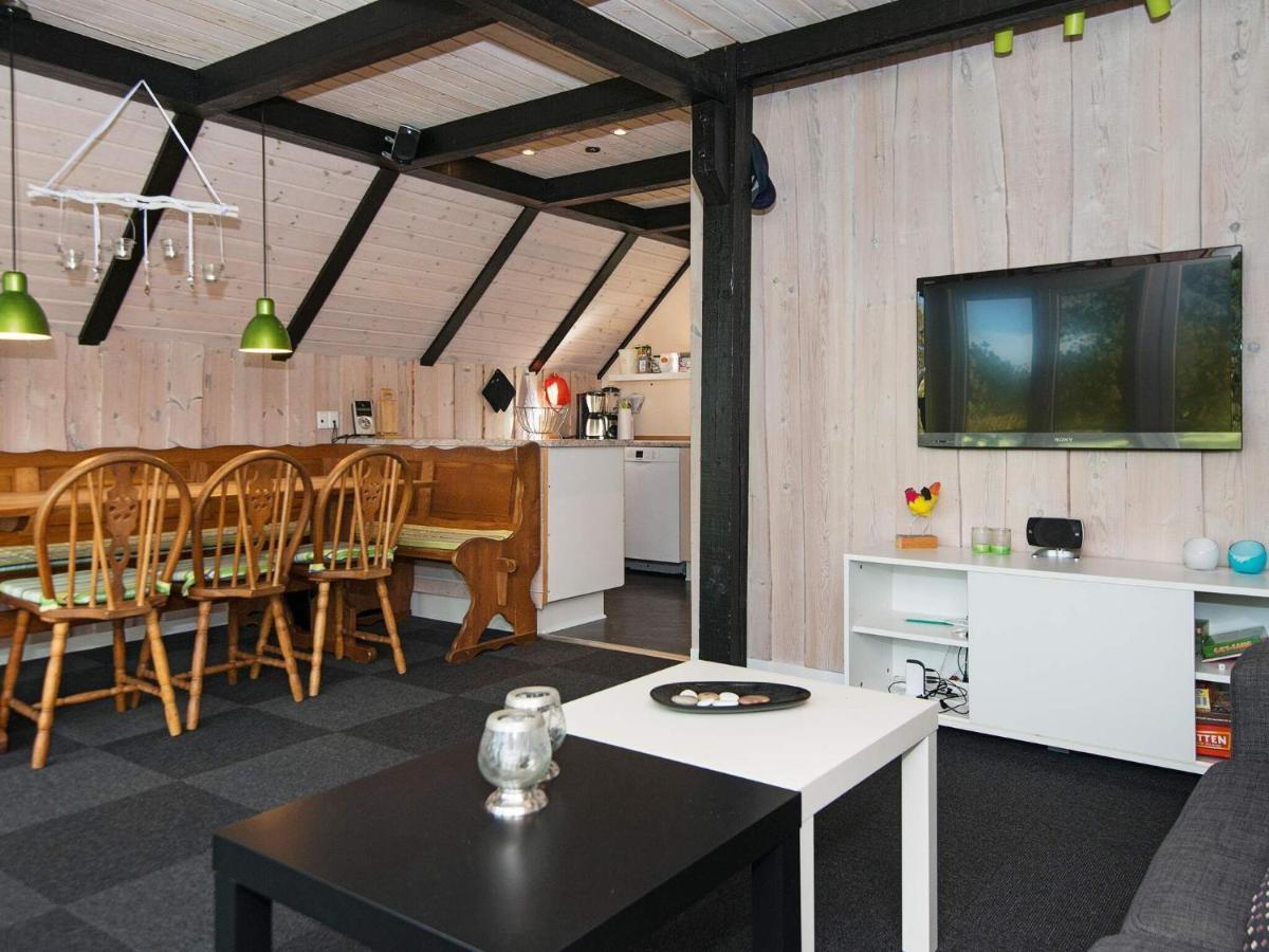 6 Person Holiday Home In R M Toftum  Экстерьер фото